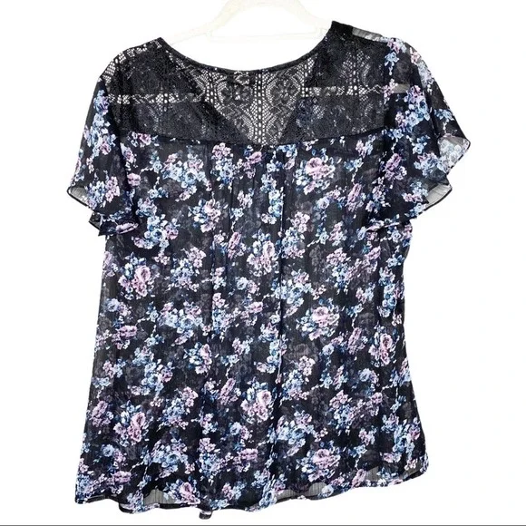Torrid Black Floral Print Chiffon Crochet V-Neck Shirt Size Large - Picture 6 of 8